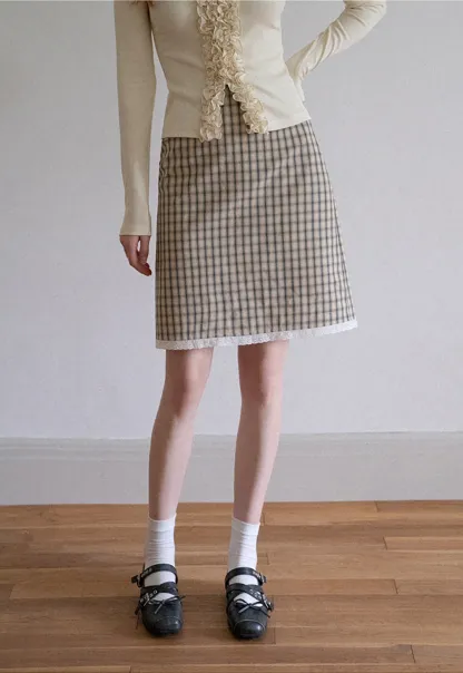 Women's Plaid A-Line Skirt with Lace Trim