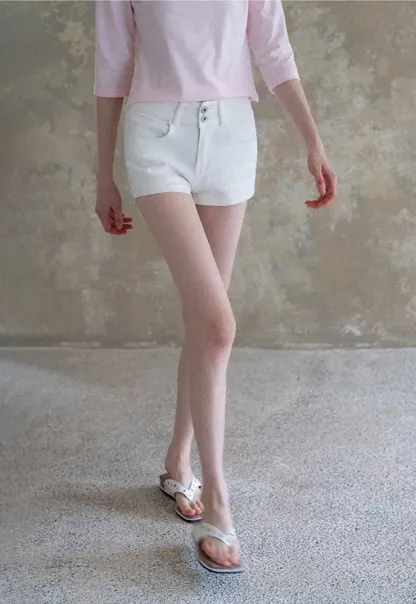 Women High Rise Stretch Denim Pocket Shorts