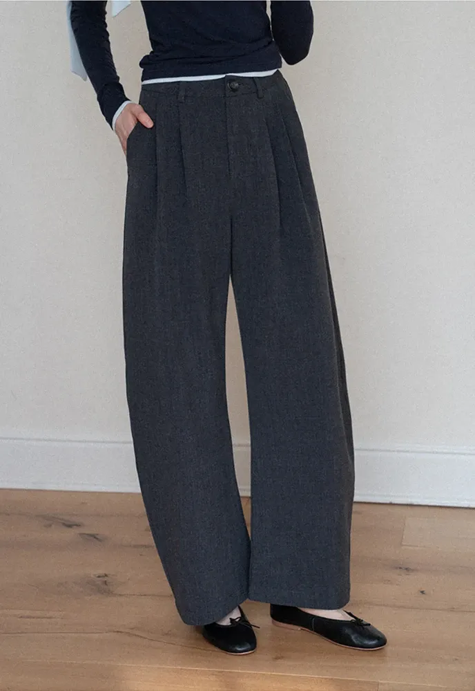 Wide-Leg Pleated Pants
