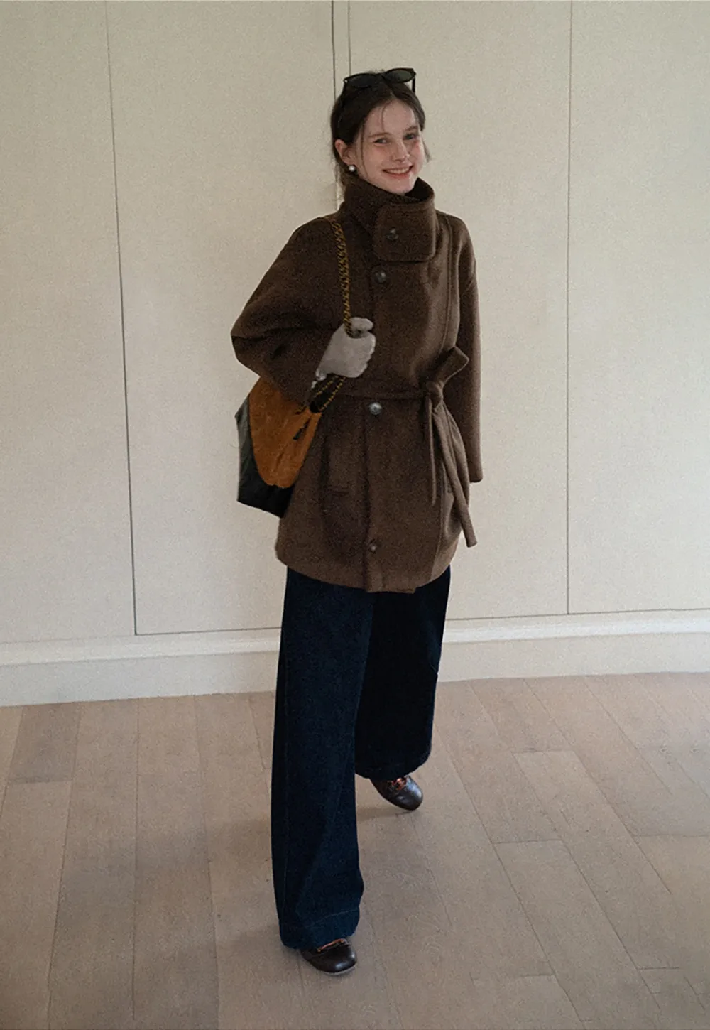 Elegant Wool Coat with Belted Waist Design