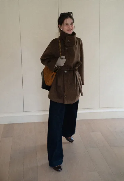 Elegant Wool Coat with Belted Waist Design