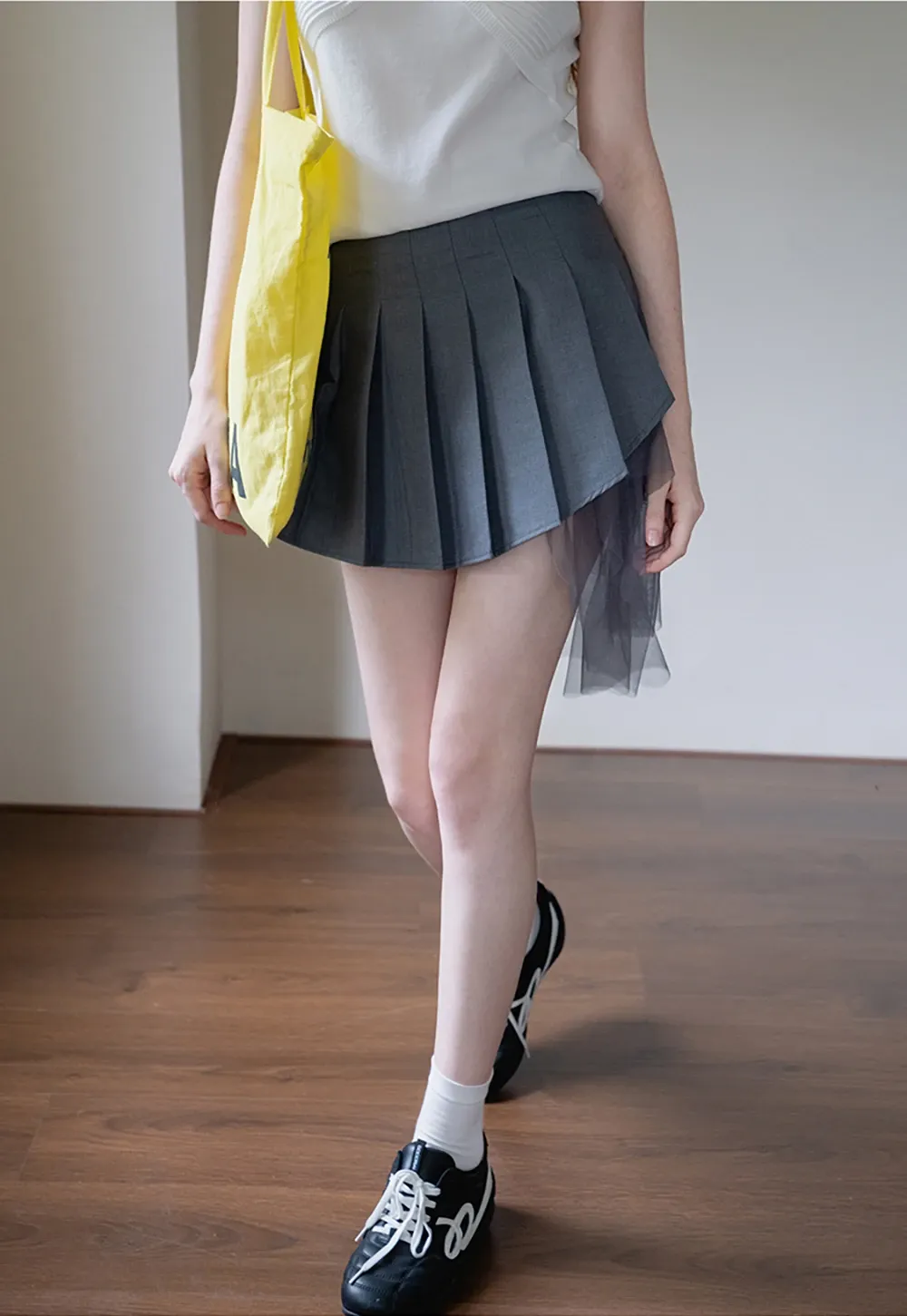 Women’s Asymmetric Tulle-Layer Pleated Mini Skirt