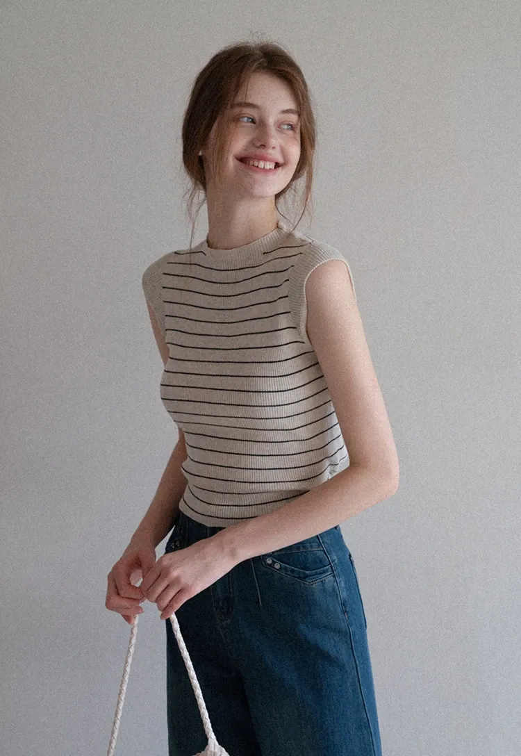 Women’s Ruched Ring Cutout Knit Top