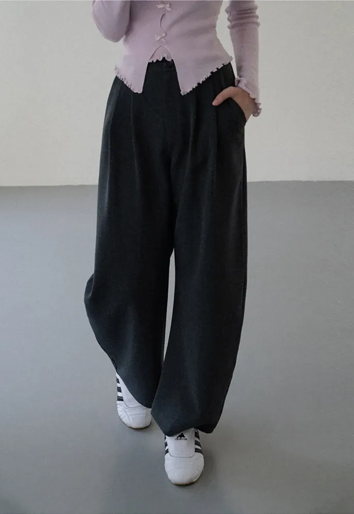 Wide-Leg Pleated Pants