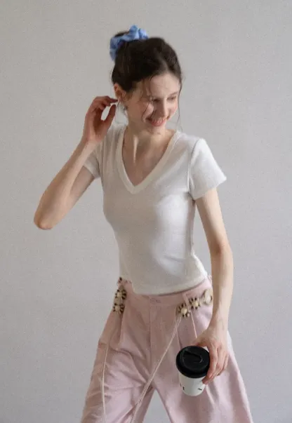 Women's Slim Fit V-Neck Short Sleeve T-Shirt