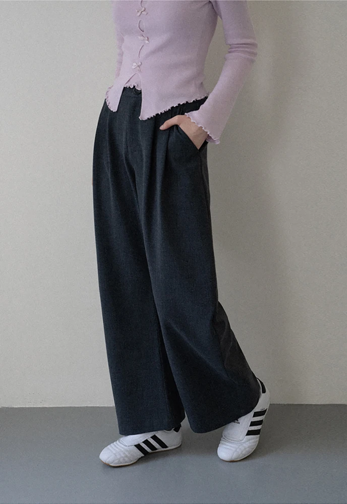 Wide-Leg Pleated Pants
