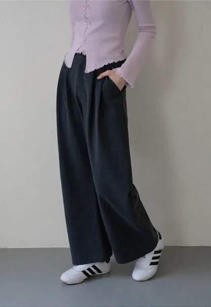 Wide-Leg Pleated Pants