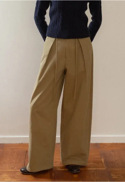Women Pleated Wide-Leg Trousers