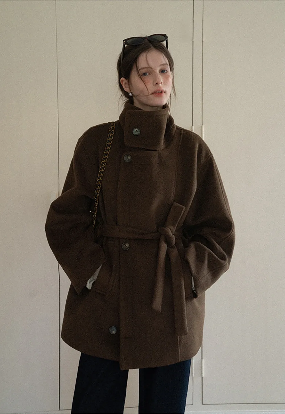 Elegant Wool Coat with Belted Waist Design