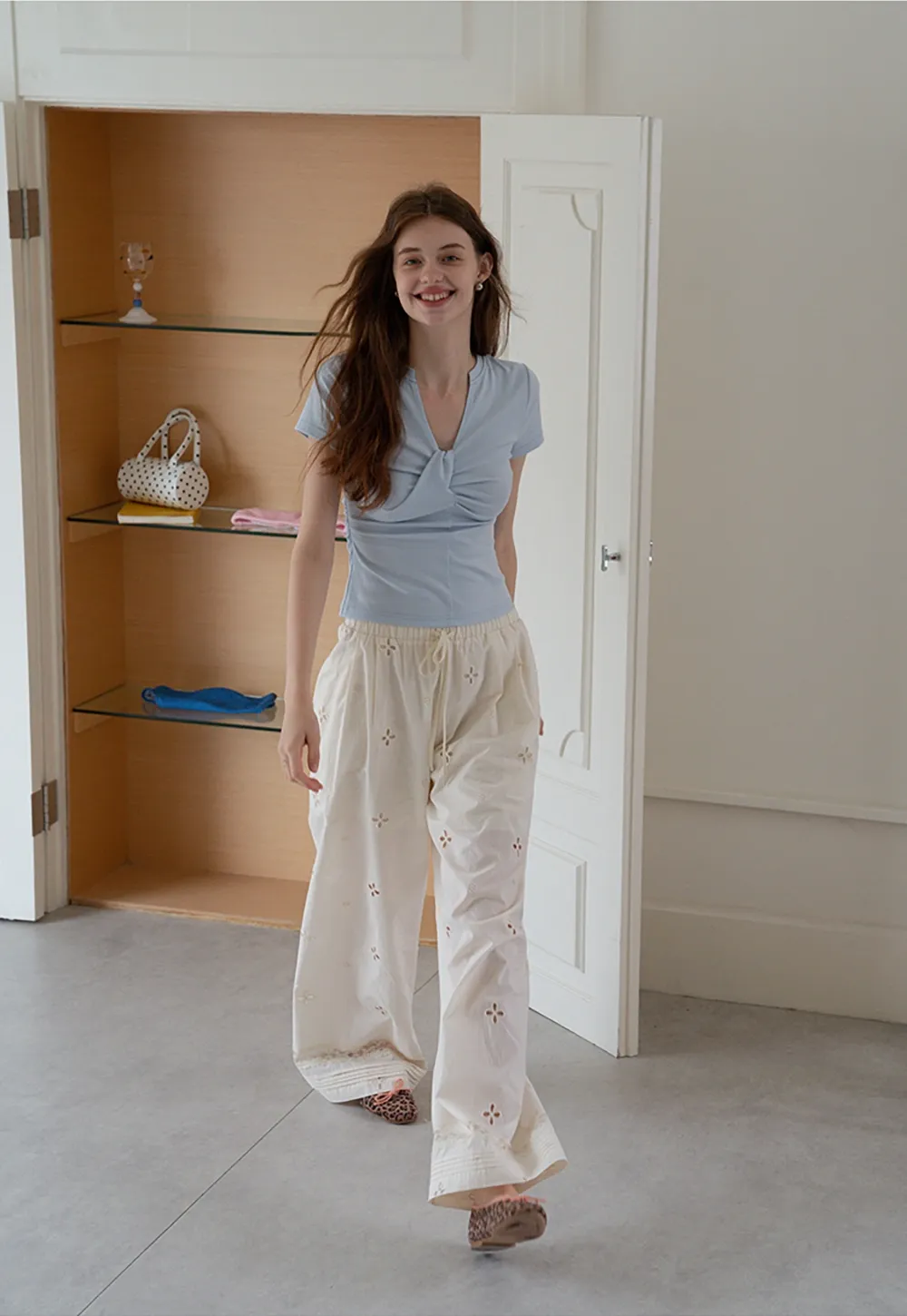 Women’s Ruched Twist Front Tee