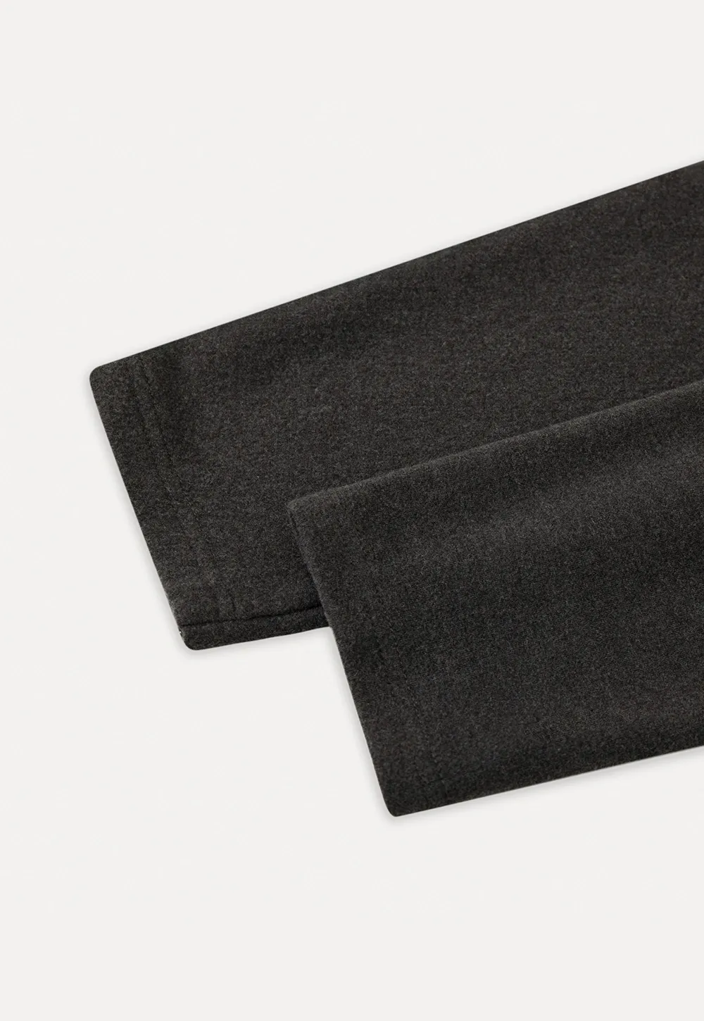 Elegant Two-Piece Turtleneck and Pants Set