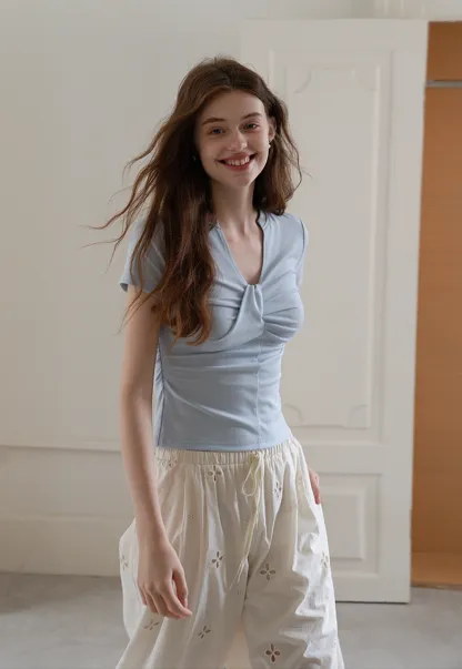 Women’s Ruched Twist Front Tee