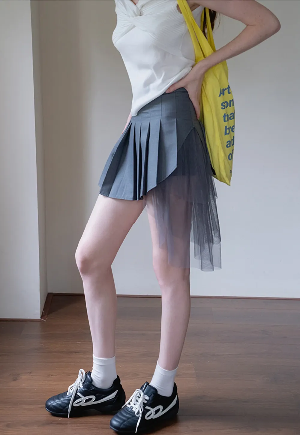 Women’s Asymmetric Tulle-Layer Pleated Mini Skirt