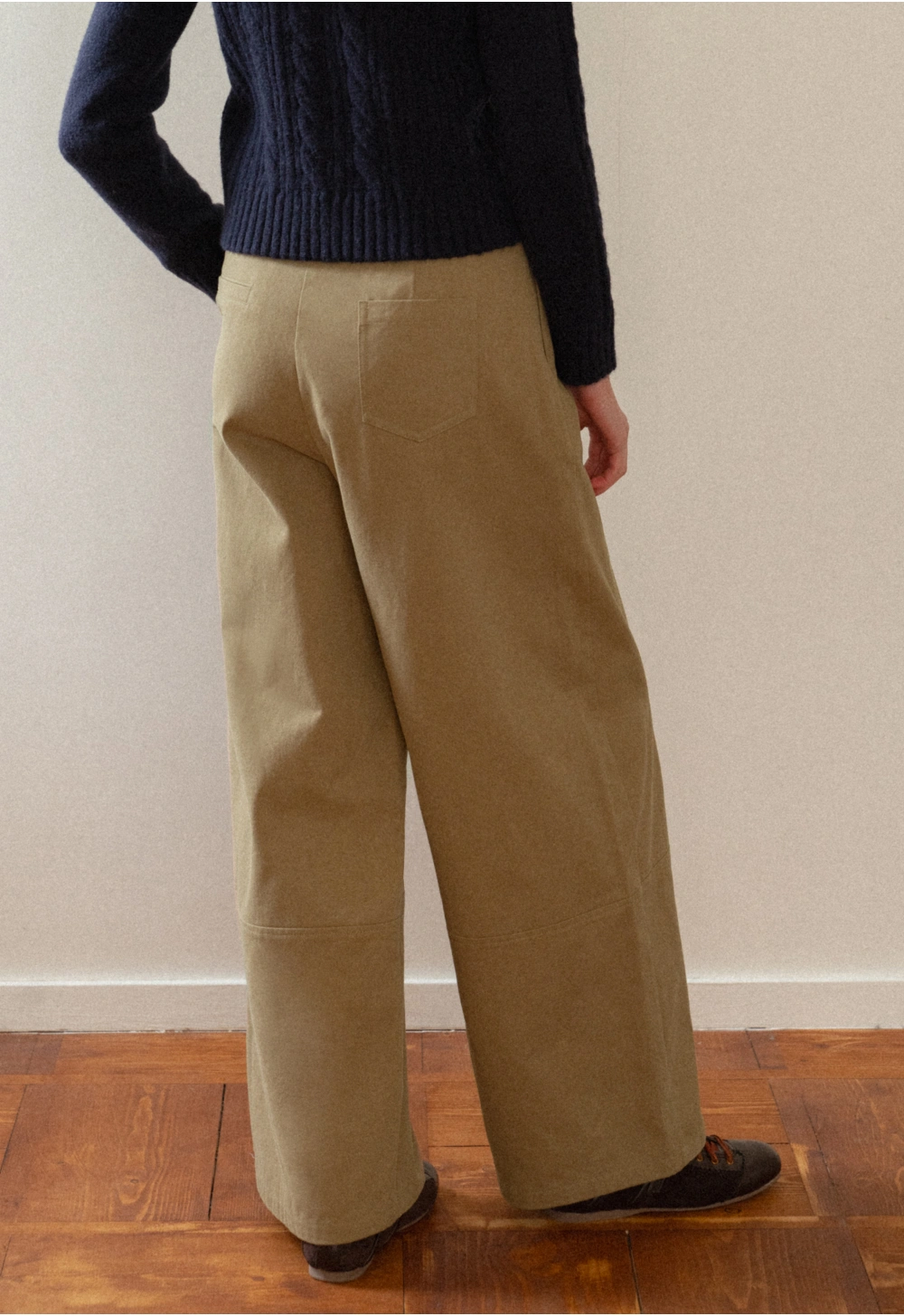 Women Pleated Wide-Leg Trousers