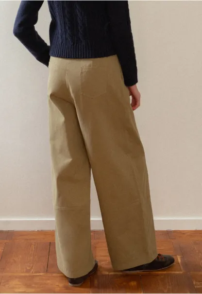 Women Pleated Wide-Leg Trousers