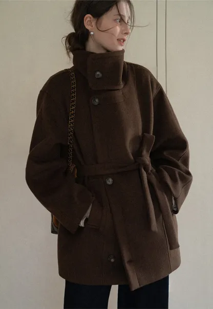 Elegant Wool Coat with Belted Waist Design