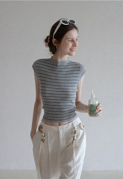 Women’s Ruched Ring Cutout Knit Top