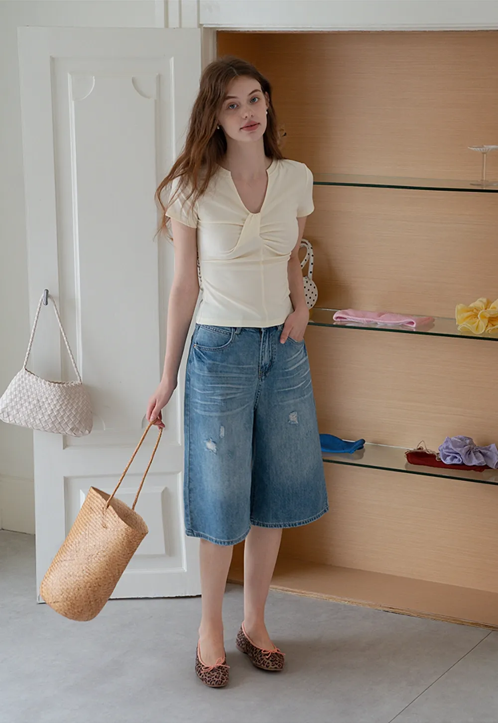 Women’s Ruched Twist Front Tee