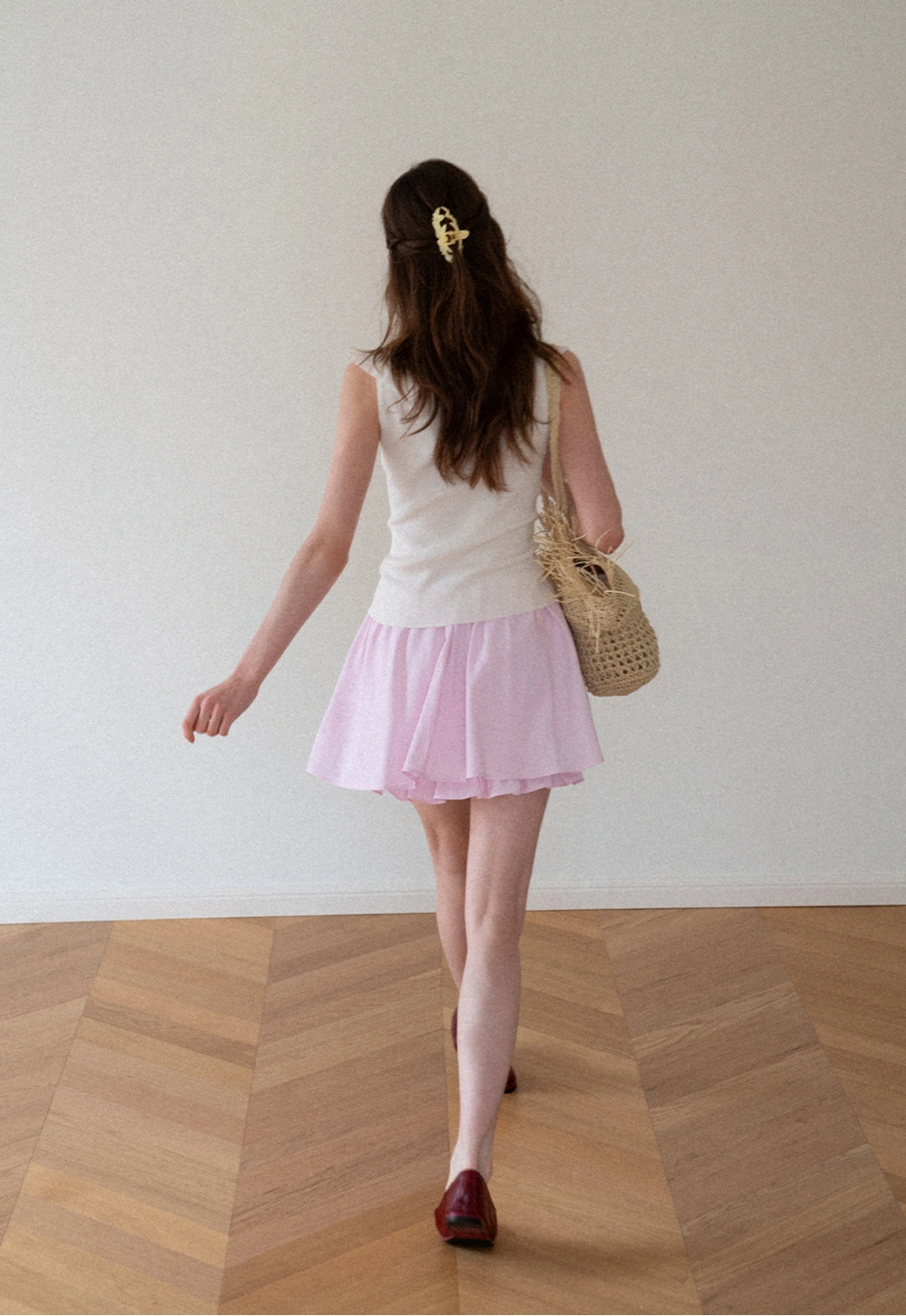 Ruffled Trim Sleeveless Knit Top