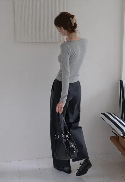 Wide-Leg Pleated Pants