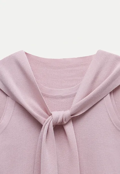 Women’s Sleeveless Knit Top