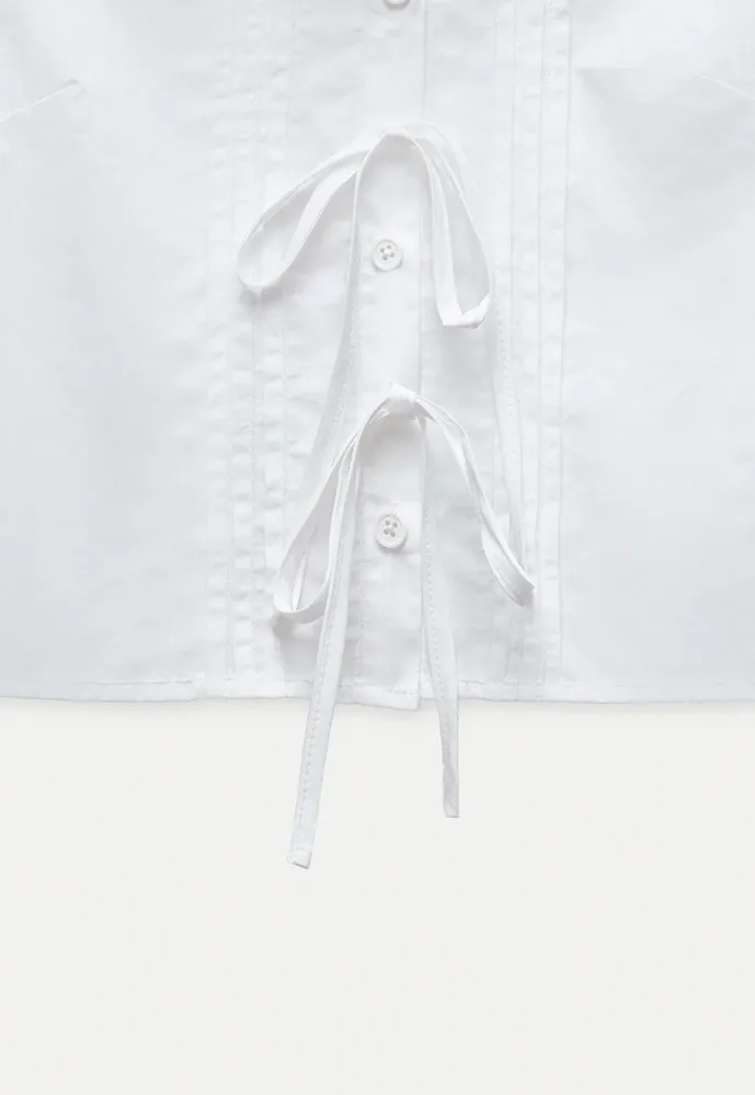 Women's Lace Collar Bow-Detail Blouse