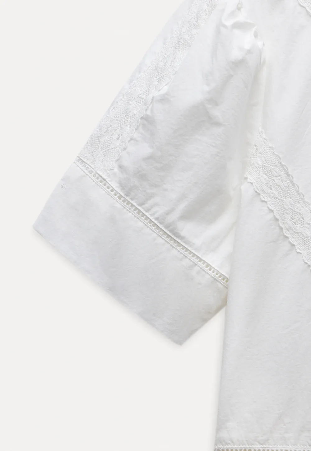 Women’s Lace Patchwork Half Sleeve Blouse