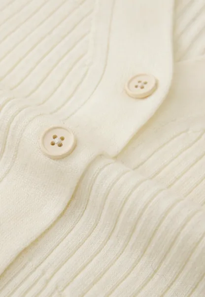 Women’s Ribbed V-Neck Cardigan with Button Detail