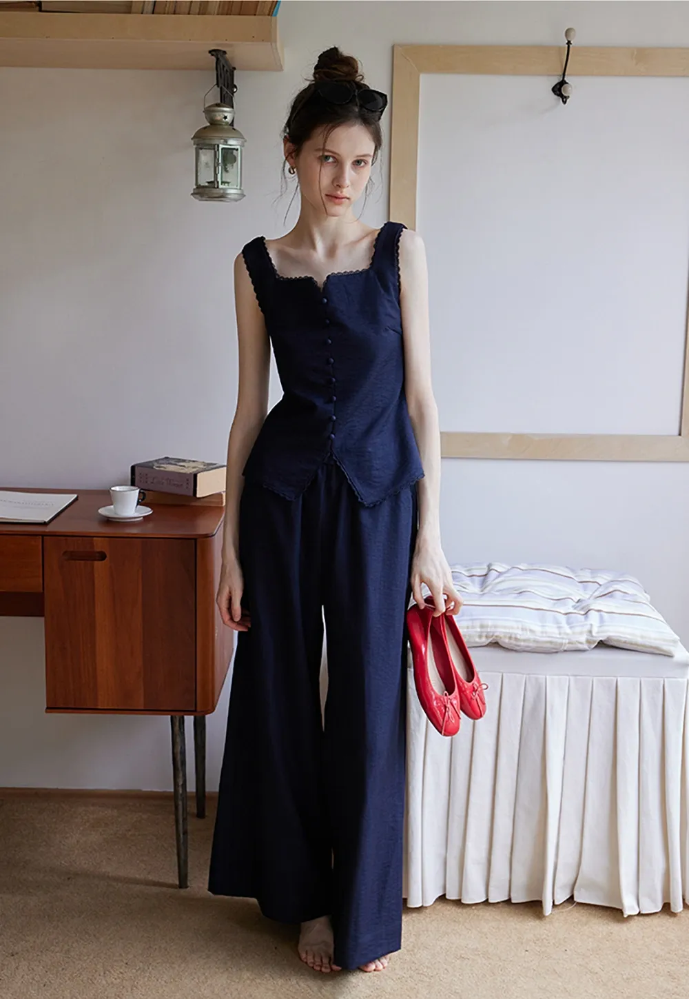 Women’s 2 Piece Set – Sleeveless Lace Trim Top and High Waist Wide Leg Pants