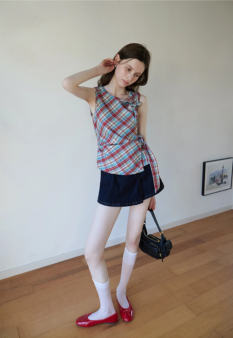 Plaid Sleeveless Top with Side Tie