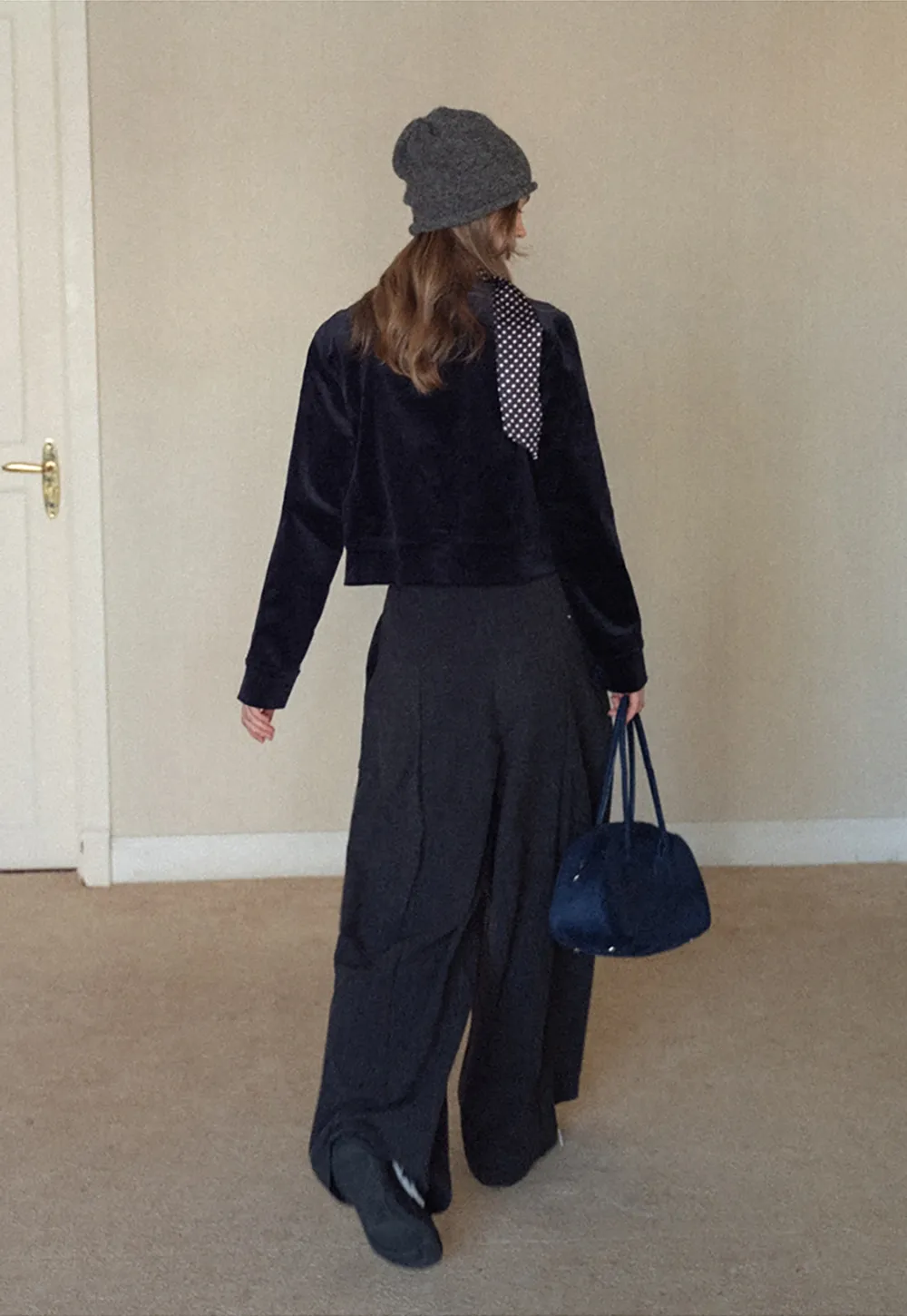 Elegant Corduroy Round Neck Short Coat Women