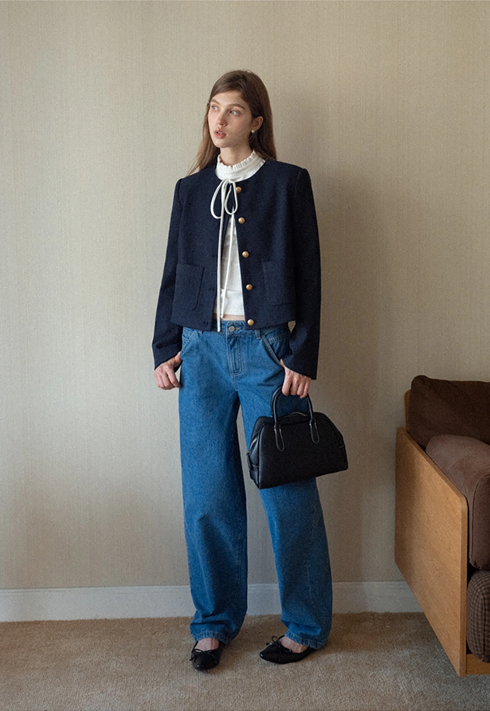 Elegant Jacket with Button and Pocket Detail