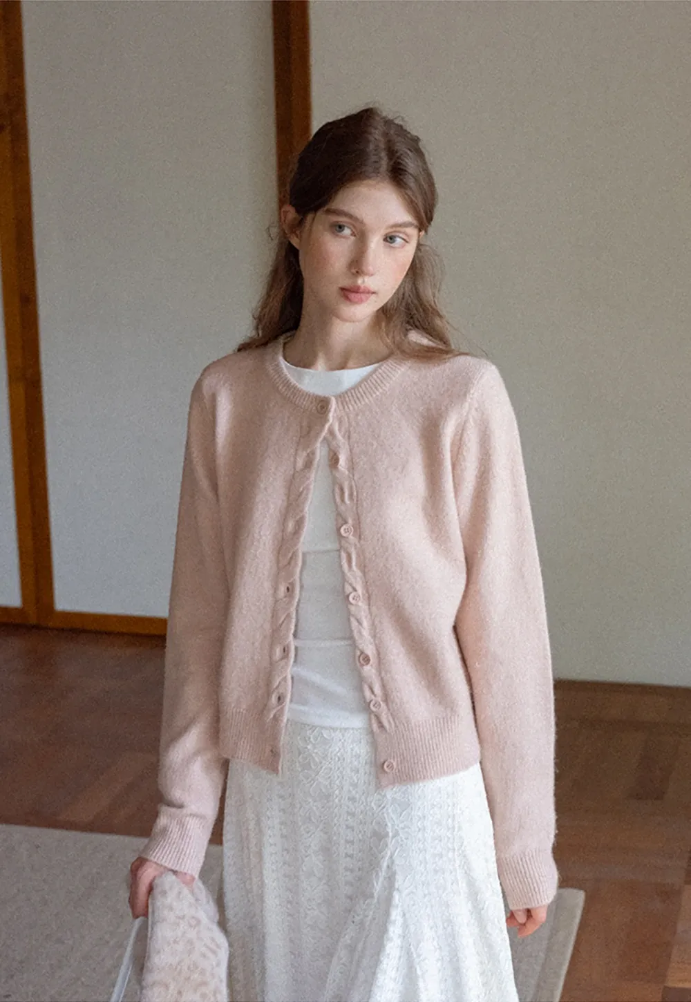 Chic Knit Cardigan with Cable Detail and Buttons