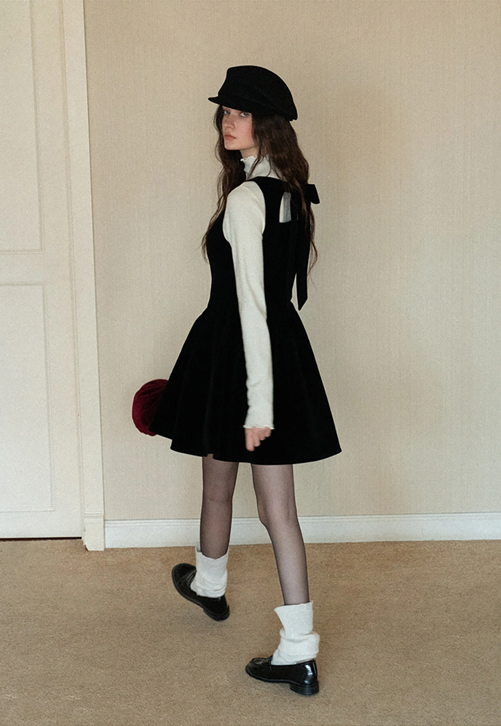 Elegant Black Velvet A-Line Sleeveless Short Dress