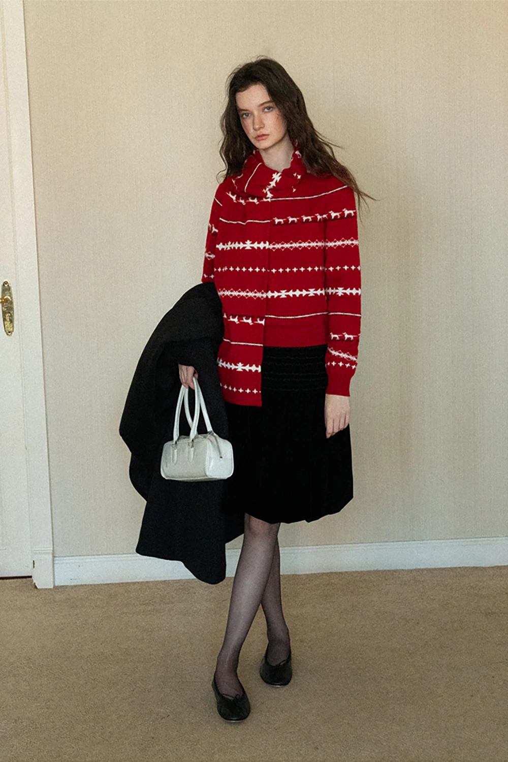 Christmas Knit Scarf With Reindeer Pattern