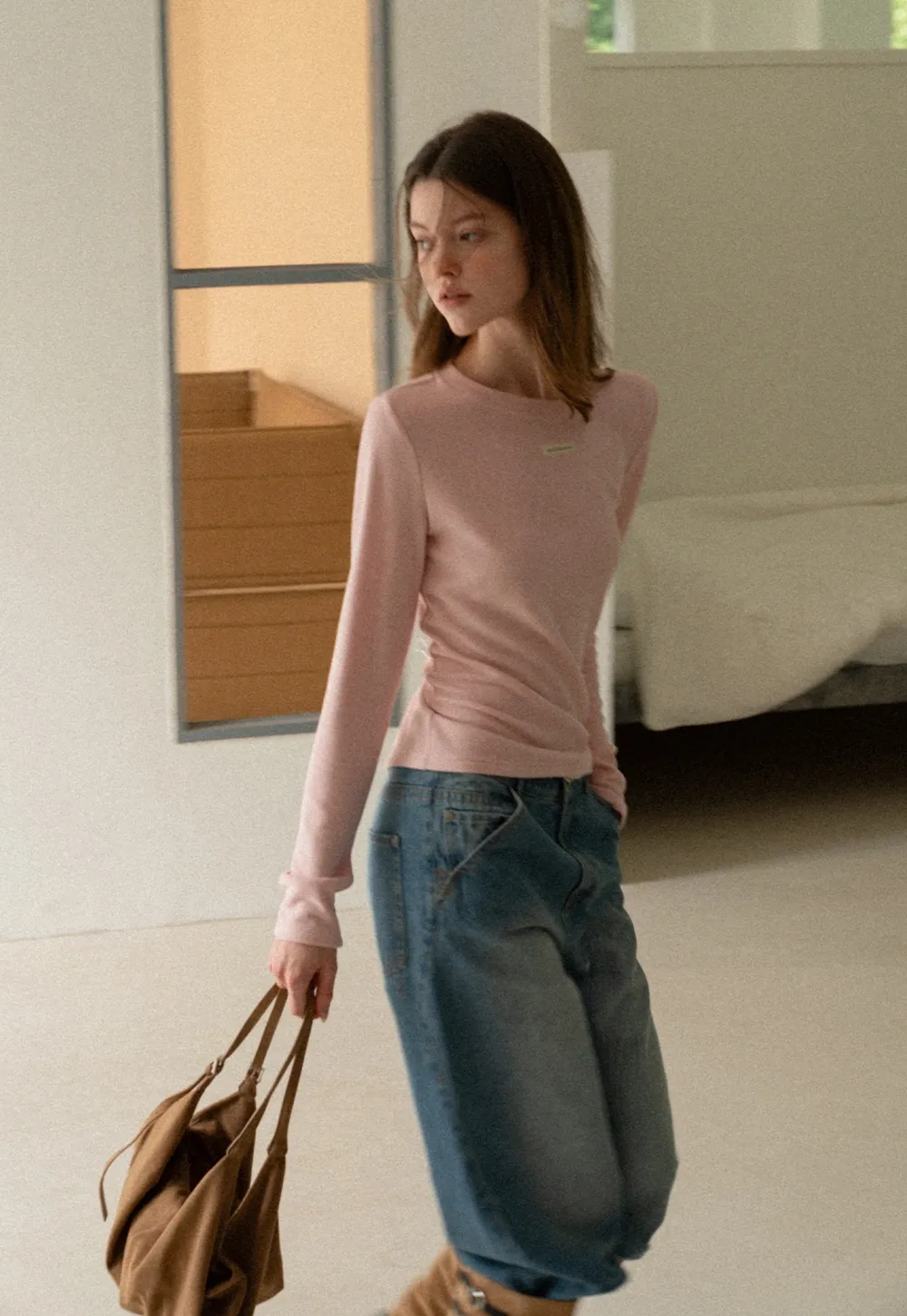 Women Simple Long Sleeve Knit Top with Logo Patch