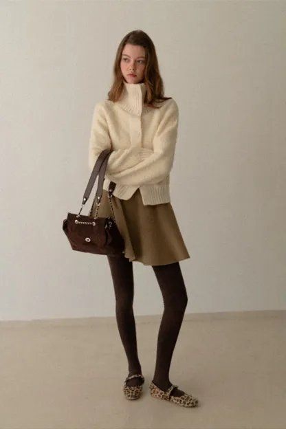 Single-Breasted High Neck Raglan Sweater