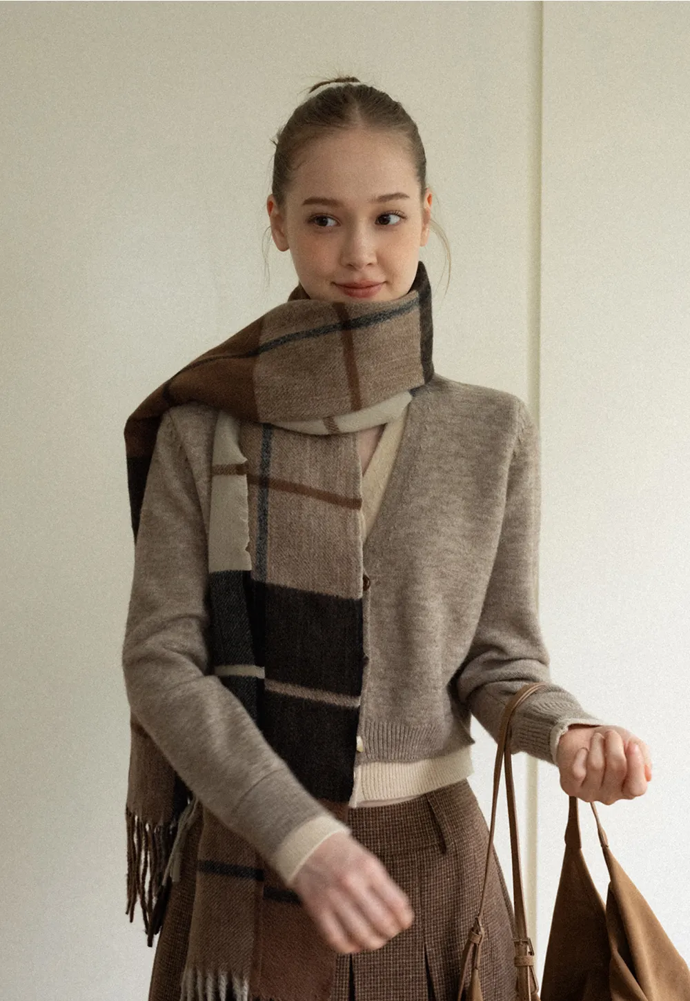 Contrast Trim Button-Up Knit Cardigan