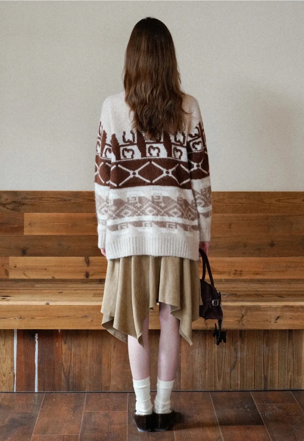 Vintage-Inspired Knit Cardigan with Geometric Design