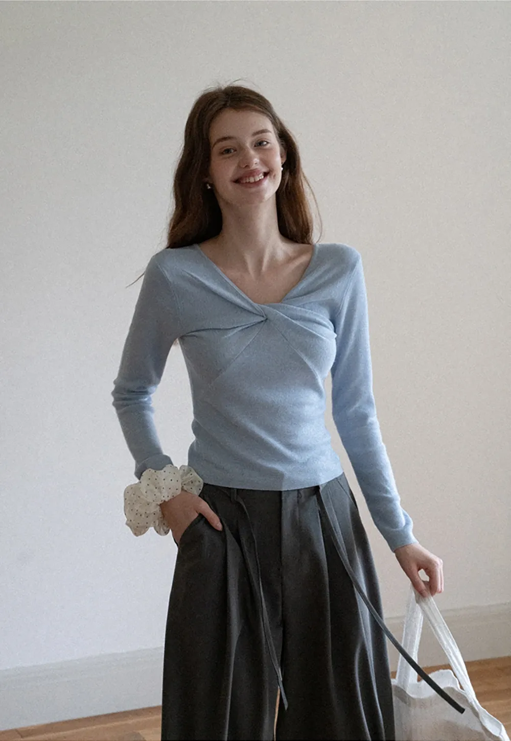 Women V Neck Twist Front Long Sleeve Knit Top