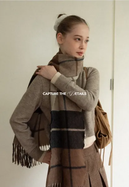 Contrast Trim Button-Up Knit Cardigan