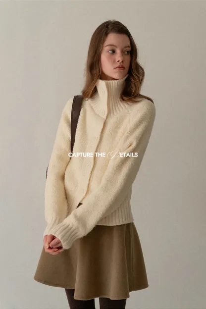 Single-Breasted High Neck Raglan Sweater