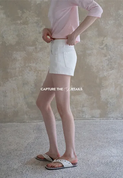 Women High Rise Stretch Denim Pocket Shorts