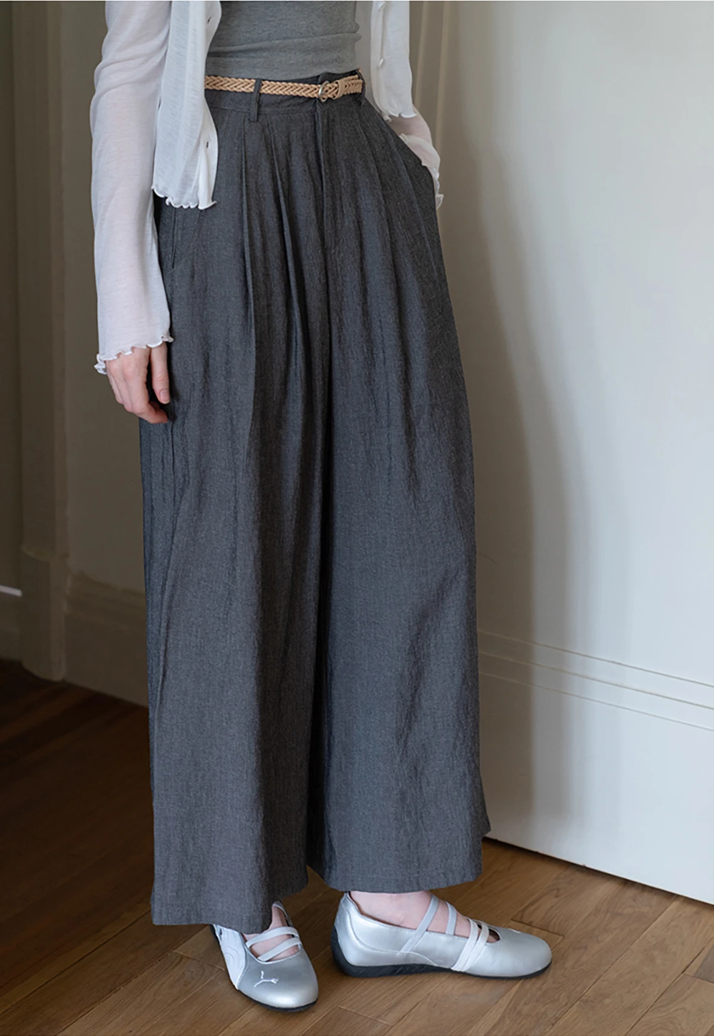 Women’s High-Waist Pleated Wide-Leg Pants