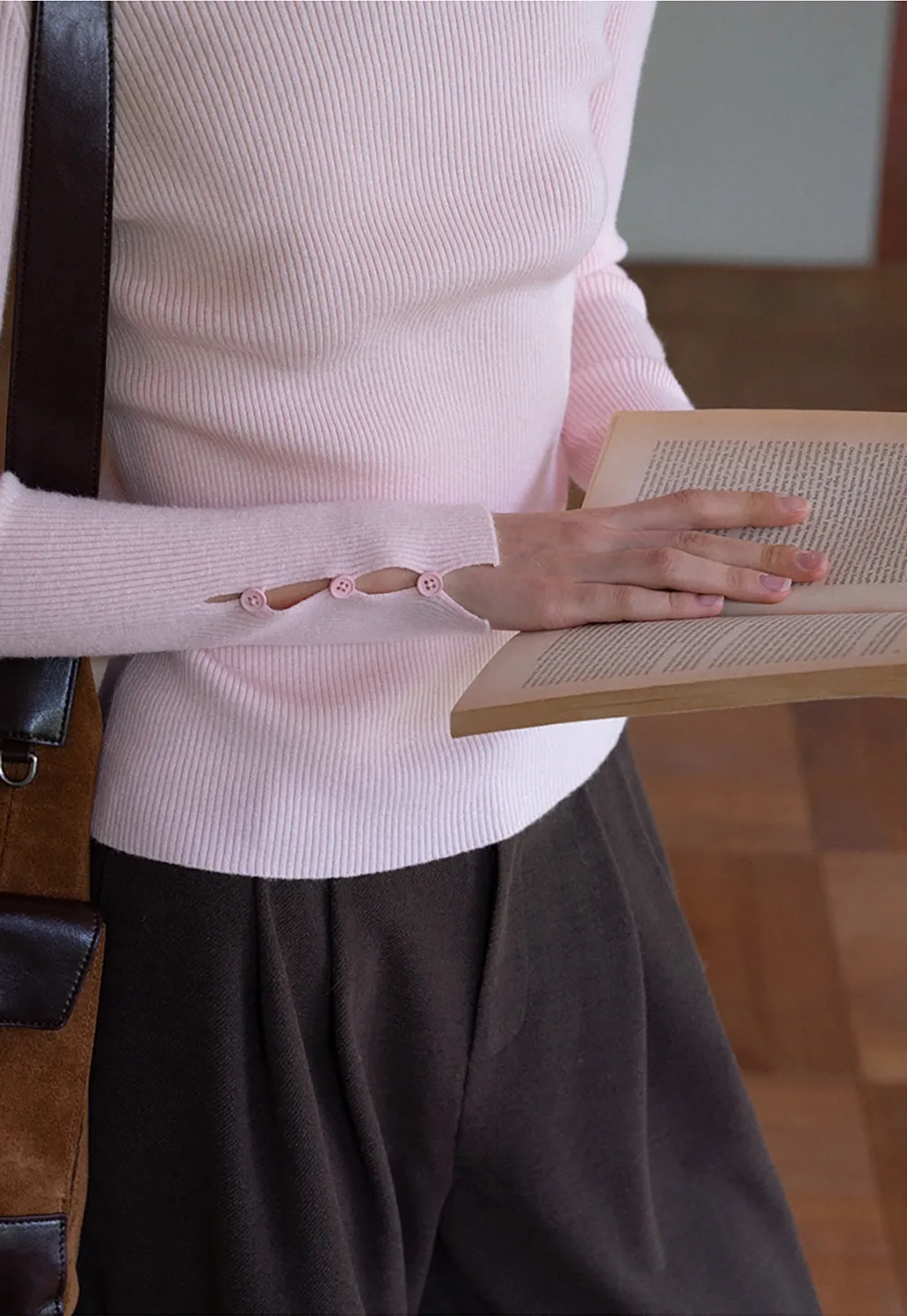 Womens Mock Neck Knit Top