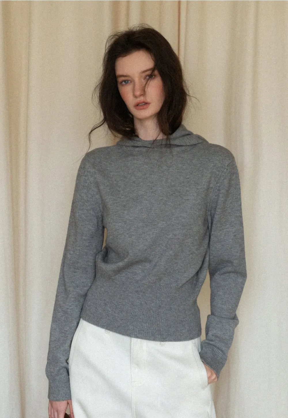 Fashionable Grey Sweater with Hood and Ribbed Trim