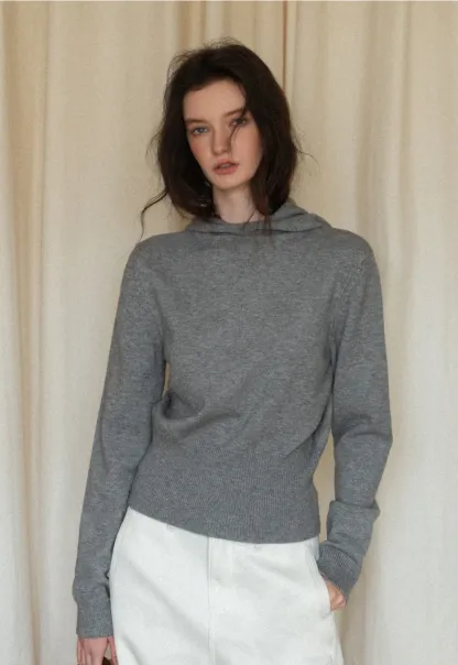Fashionable Grey Sweater with Hood and Ribbed Trim