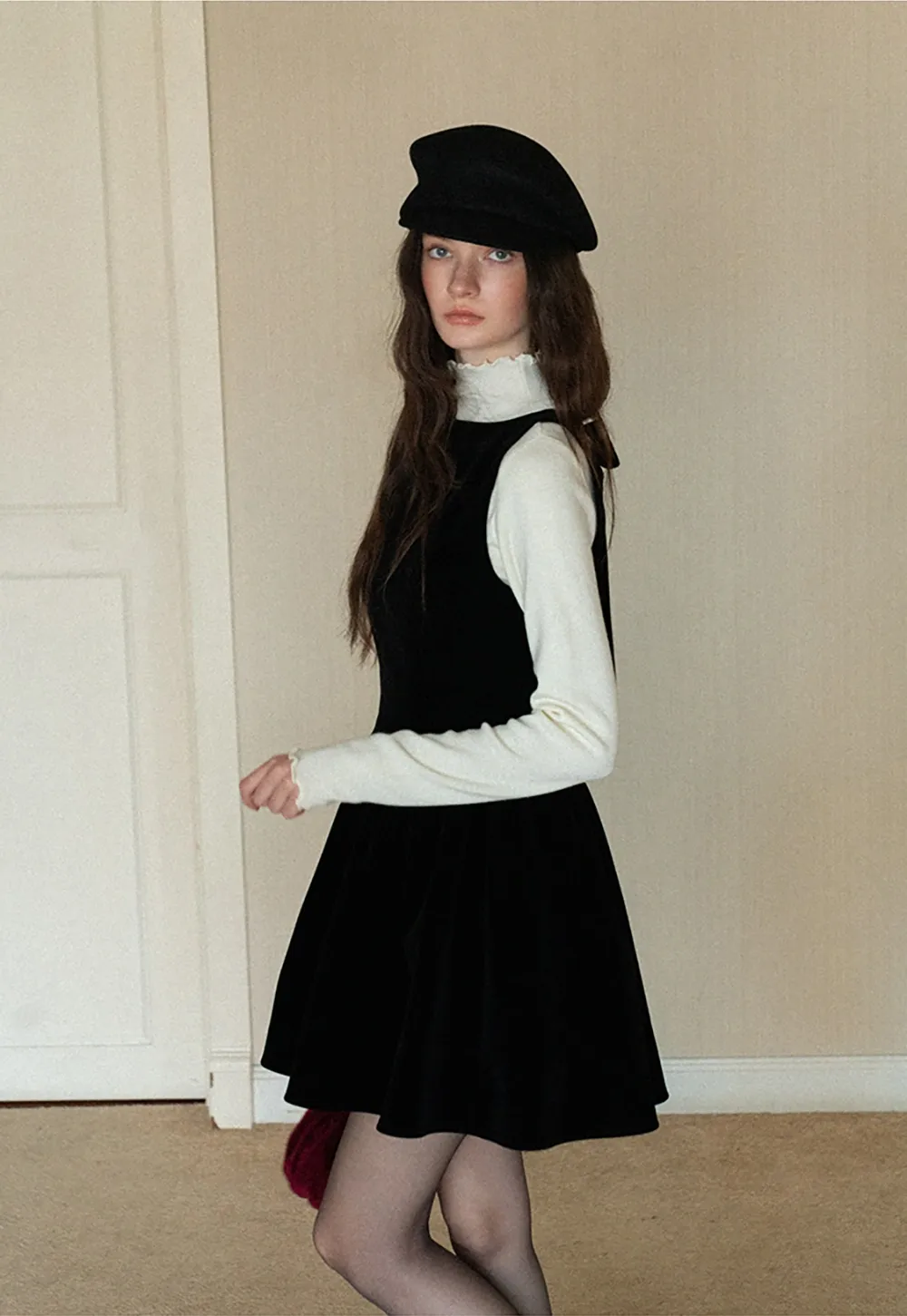 Elegant Black Velvet A-Line Sleeveless Short Dress