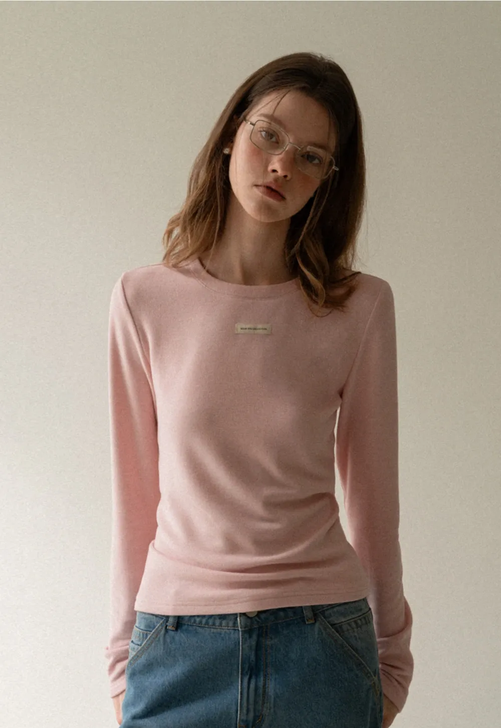 Women Simple Long Sleeve Knit Top with Logo Patch