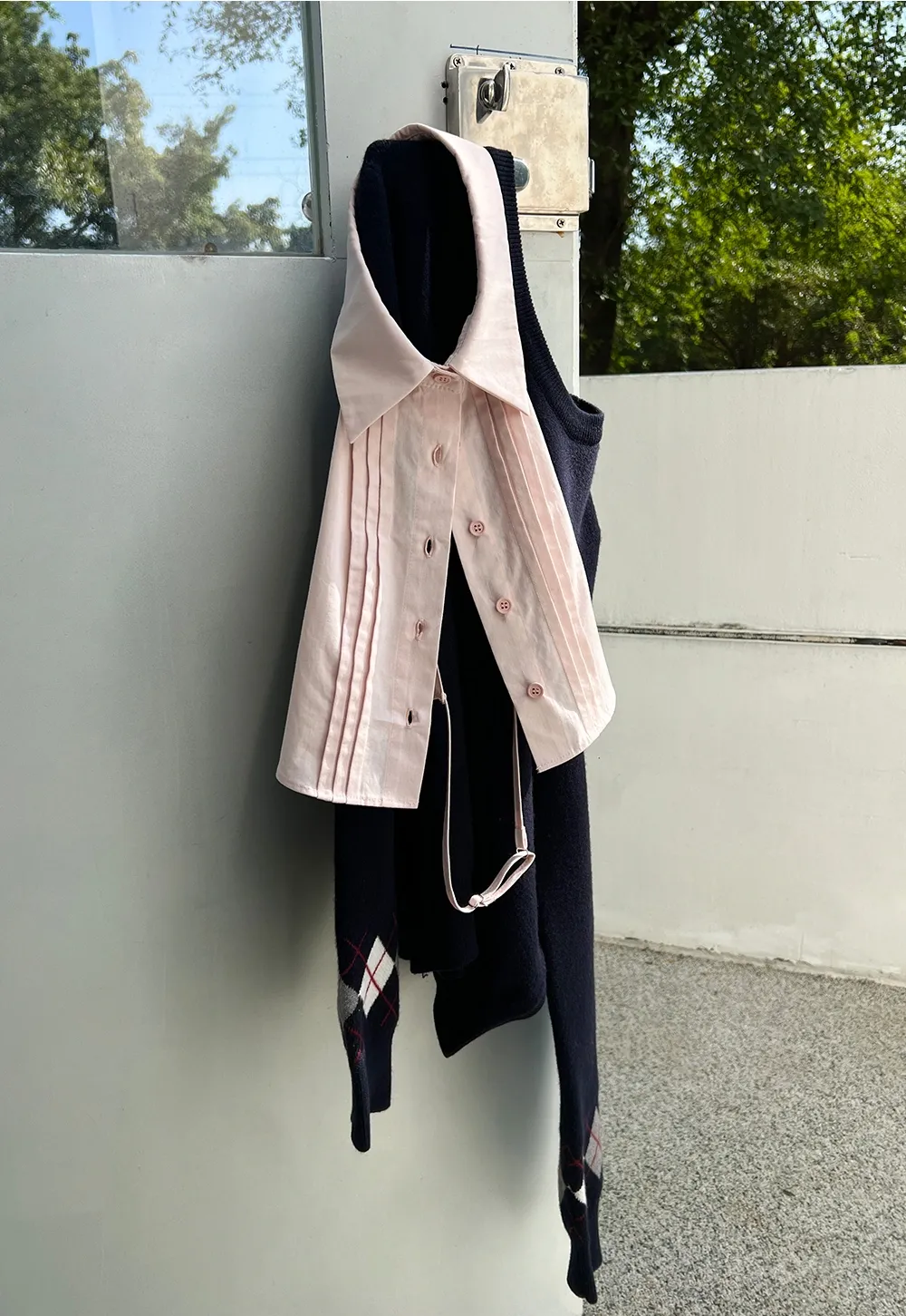 Casual Halter Short Vest with Line-Textured Collar